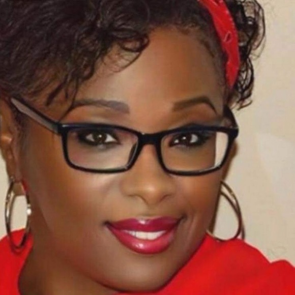 Meet your Posher, Katina - Picture 1 of 1